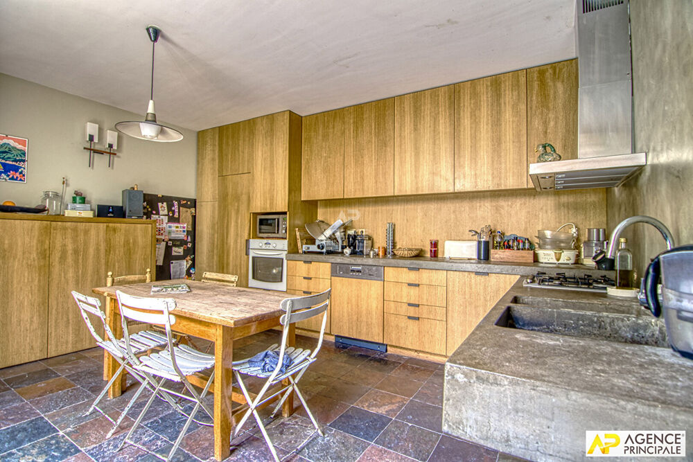 Vente Maison Versailles Saint-Louis Maison 9 pièces 230 m² au sol avec ascenseur, 2 places de parking et jardin Versailles
