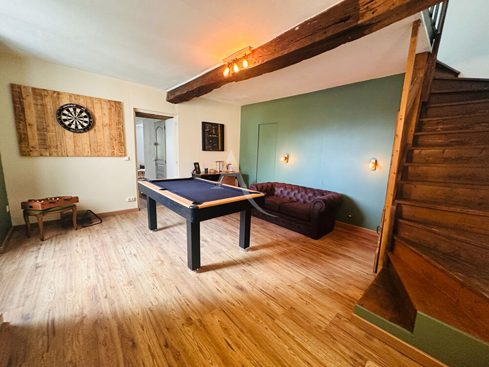 Vente Immeuble Immeuble de caractère sur la Rive Gauche de Saintes 9 pièce(s) 230 m2 Saintes