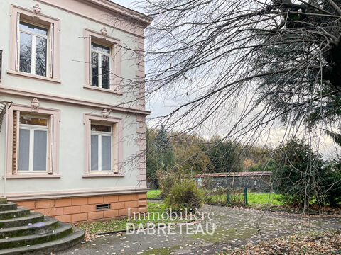  Appartement � louer 4 pi�ces 131 m�