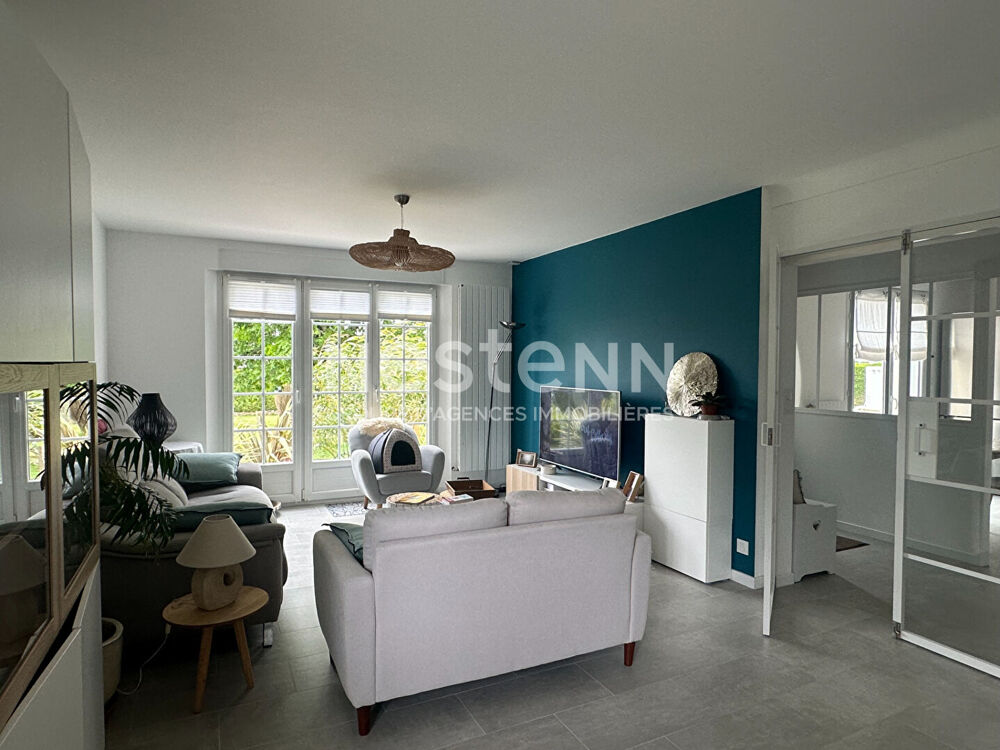 10 min QUESTEMBERT Néo Bretonne entièrement rénovée, 144 m², vie de plain pieds, sous sol complet, 1800 m² terrain clos. TAE et