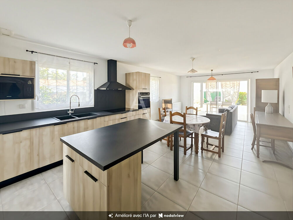 Vente Maison Maison récente 2 chambres avec pergola bioclimatique et extérieur aménagé ? Proche gare de Challans Challans
