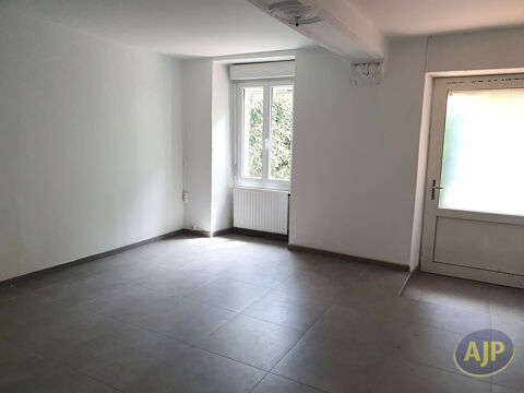 A LOUER - LOCAL PROFESSIONNEL 44m&sup2; - CENTRE DE CARQUEFOU 915 44470 Carquefou