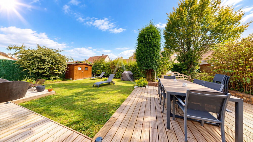 Vente Maison A vendre à Vauréal belle et grande maison familiale de 7 pièces sur terrain de 471 m2 Vaureal