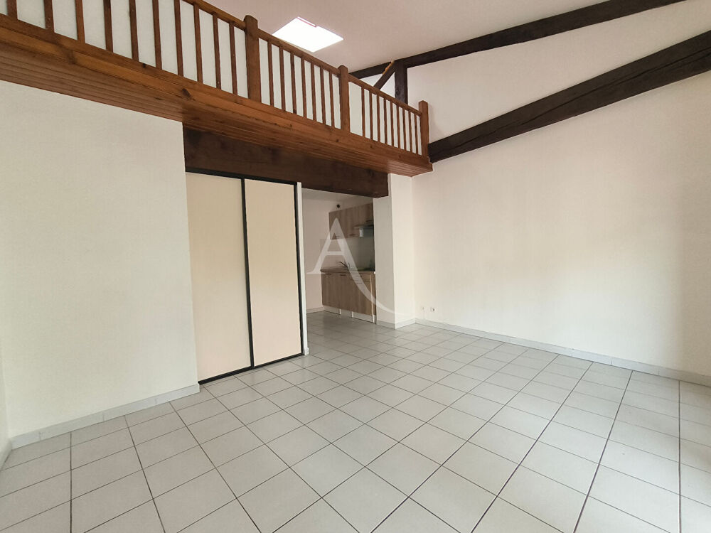 NARBONNE - Appartement T1 BIS à louer avec balcon