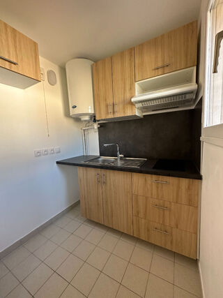  Appartement à louer 1 pièce 25 m²