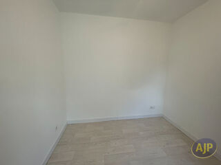  Appartement à louer 3 pièces 56 m²