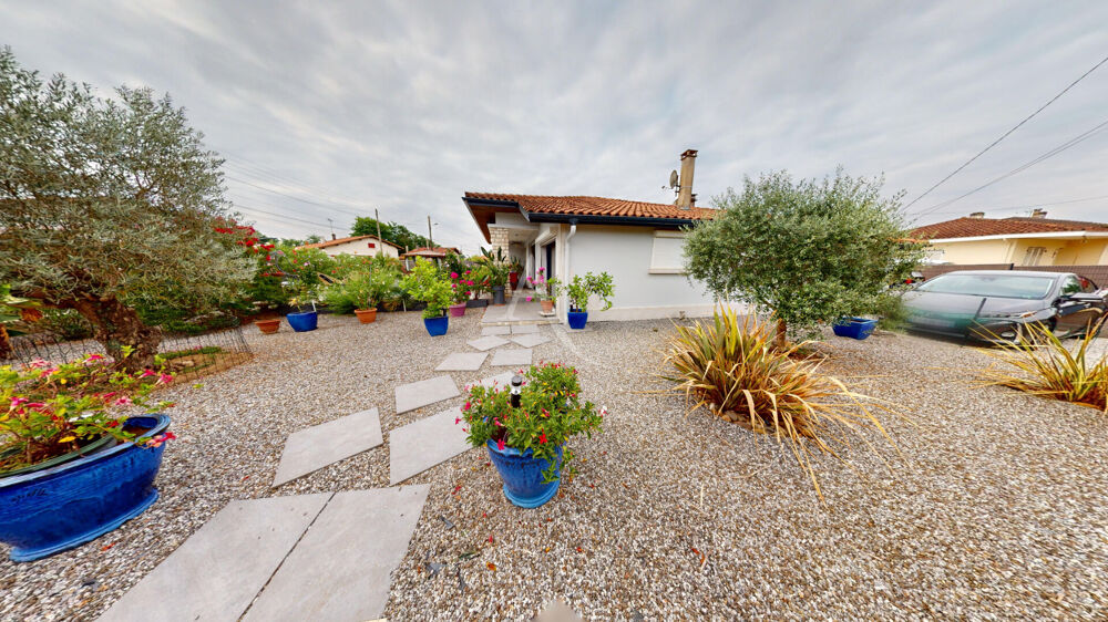 Vente Maison Villeneuve-de-Marsan - Maison de plain-pied rénovée avec piscine et jacuzzi Villeneuve de marsan