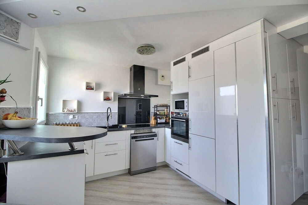 Vente Appartement Appartement 4 pièces à Massy Centre Ville - Le calme au 2ème étage avec vue sur jardins Massy