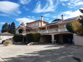  Maison  vendre 8 pices 195 m