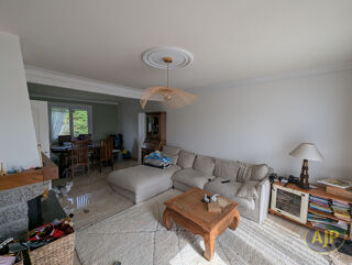  Maison à louer 7 pièces 164 m²