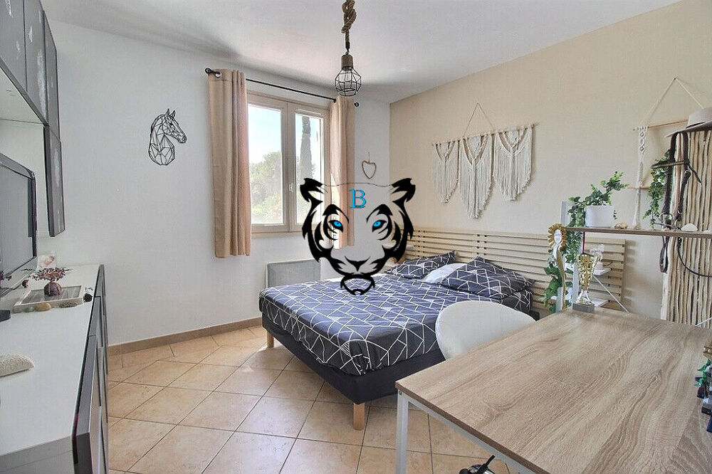 à vendre  Maison Roquebrune-sur-Argens (83520)