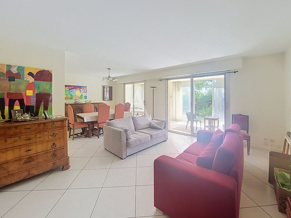 Appartement T3 avec jardin privatif, garage et cave . Proche du Parc de Moine