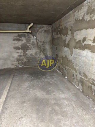 Parking / Garage à vendre 