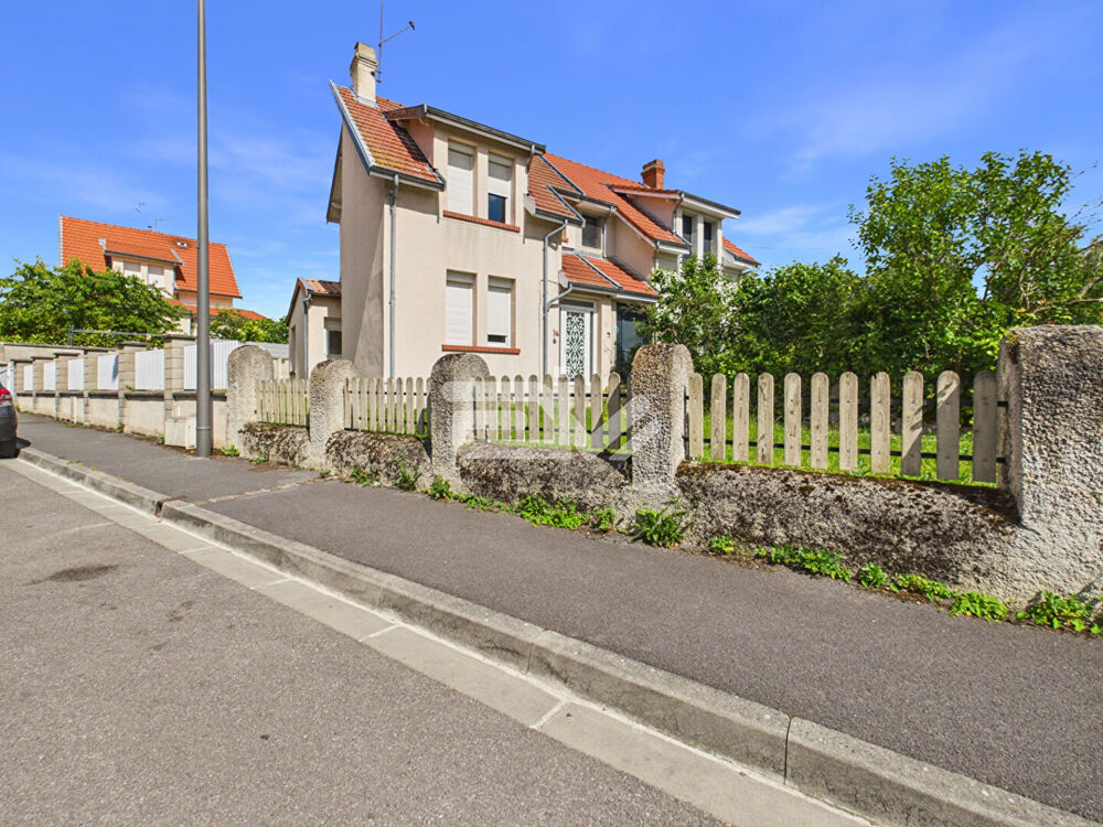 Vente Maison Maison familiale avec possibilité de vie en plain pied, beau potentiel d'aménagement, jardin, grenier - 3 fontaines - Reims/Neuv La neuvillette