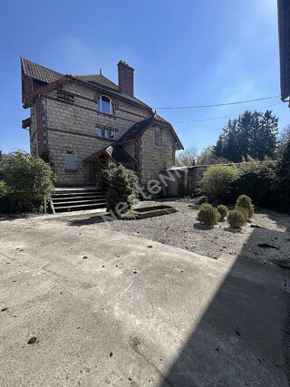  Maison  louer 8 pices 223 m