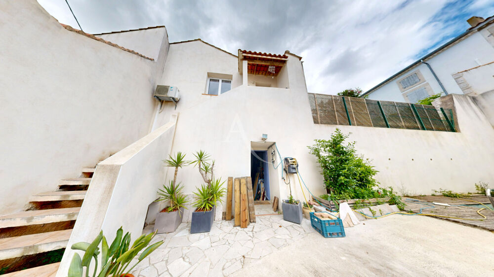 Vente Maison OUVEILLAN - Maison 5 chambres, terrasse, cour, piscine & GRAND GARAGE Ouveillan