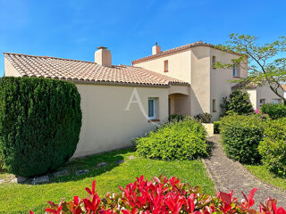  Maison  vendre 5 pices 171 m