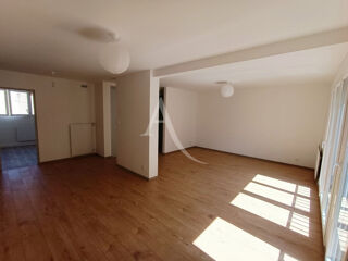  Appartement à louer 3 pièces 75 m²