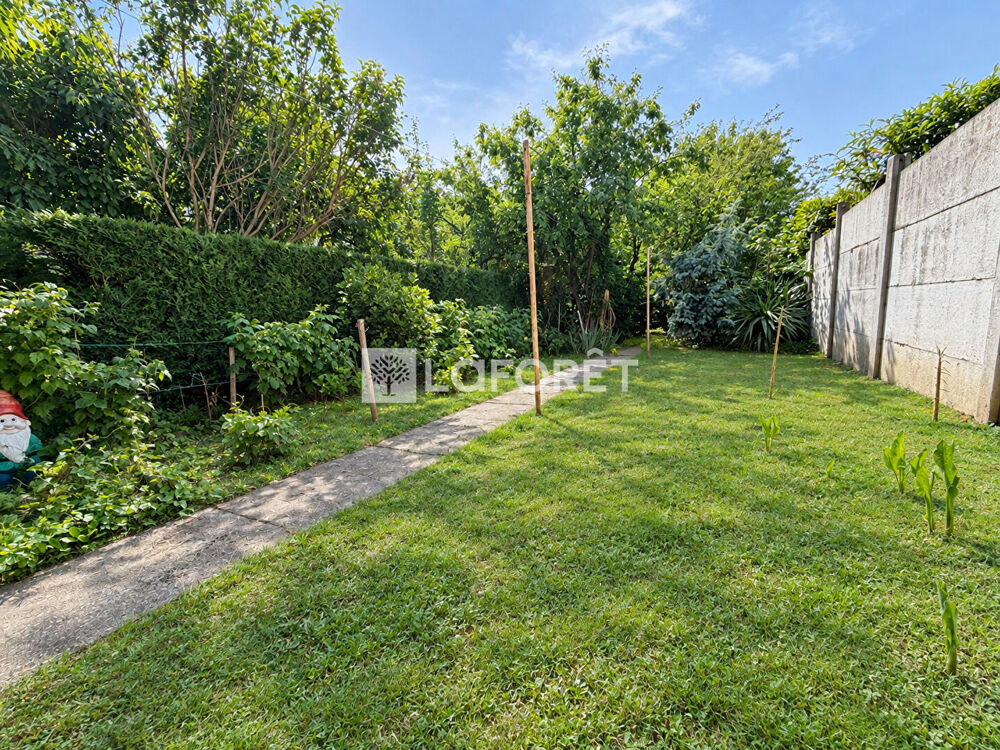 Vente Appartement Appartement  avec jardin de 400m² Rueil Malmaison 3 pièce(s) 60 m2 Rueil malmaison