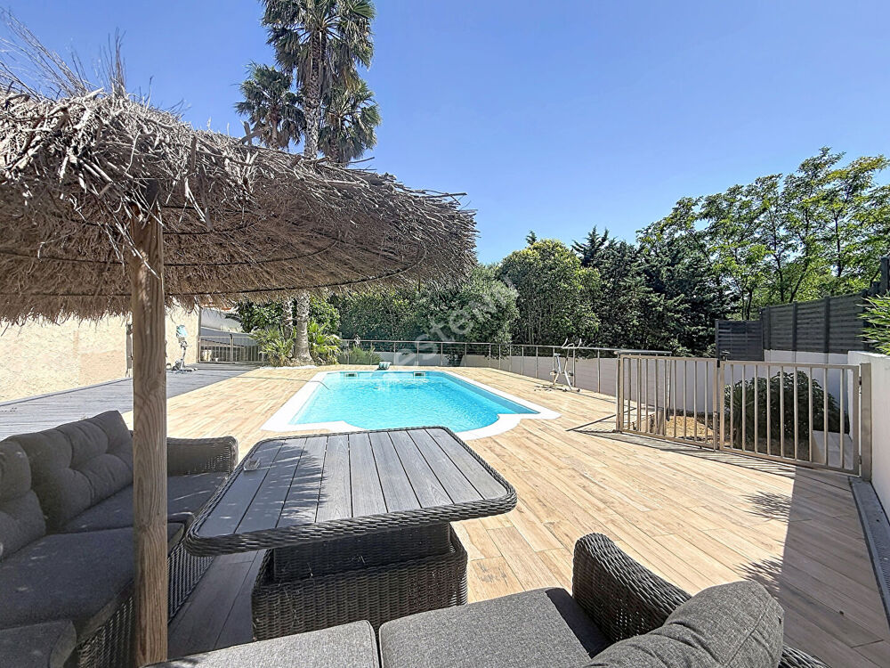 Maison La Ciotat avec studio et T2 indépendant, piscine, terrain