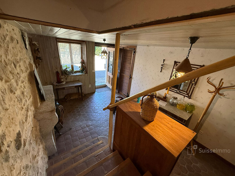 Maison de village Oyonnax 3 pièce(s) 98 m2 et dépendances