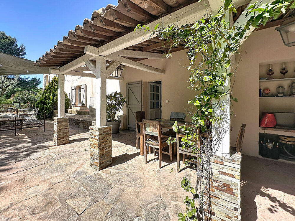 Maison 8 pièces 210 m² · à Hyeres · 210 m² · 1 999 900 €