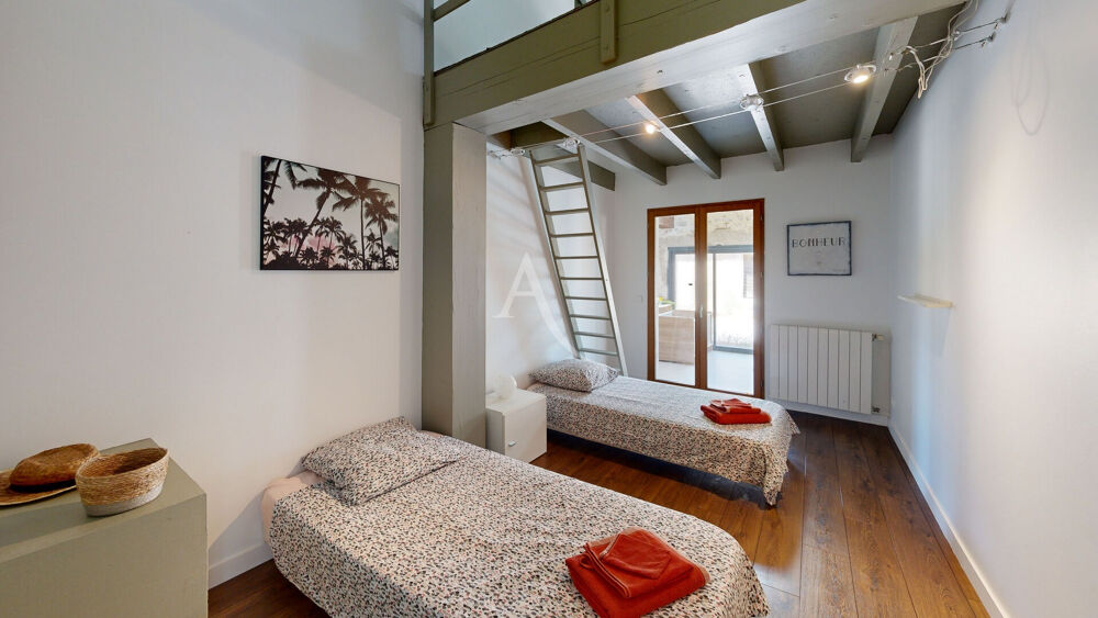 à vendre  Maison Névian (11200)