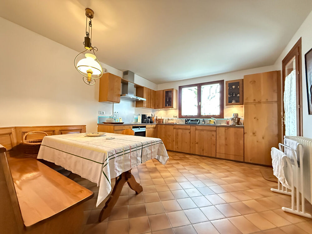 Vente Maison Maison Lons-le-Saunier / 7 pièces / 4 chambres / 137.65 m² Lons le saunier