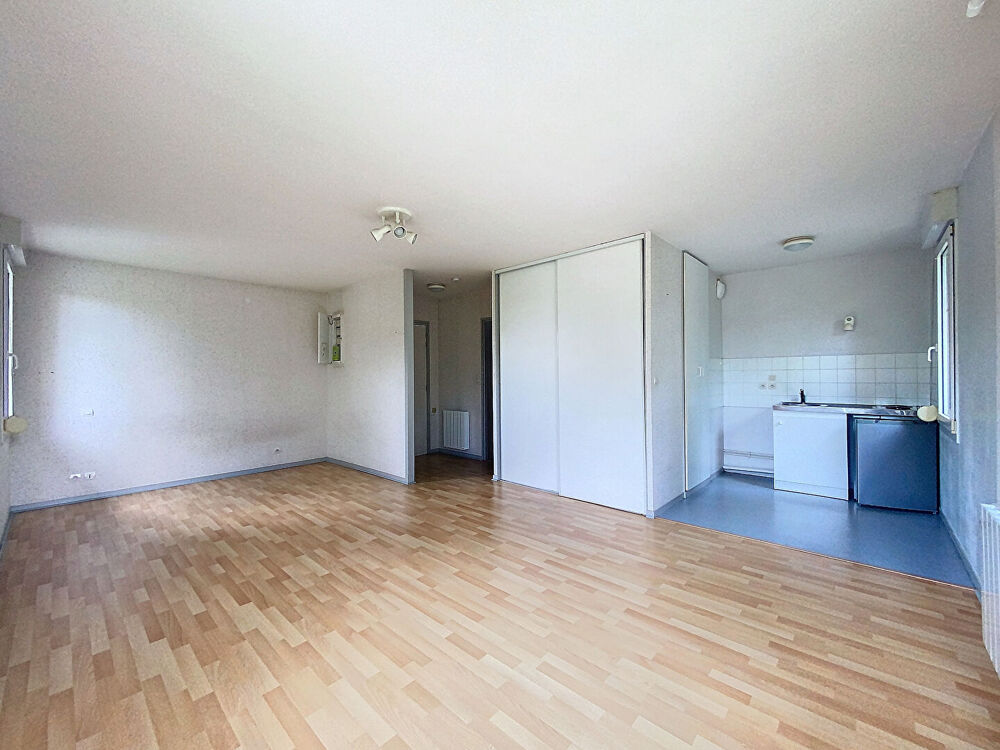 Location Appartement APPARTEMENT BOURG EN BRESSE - 1 pice(s) - 35 m2 Bourg en bresse