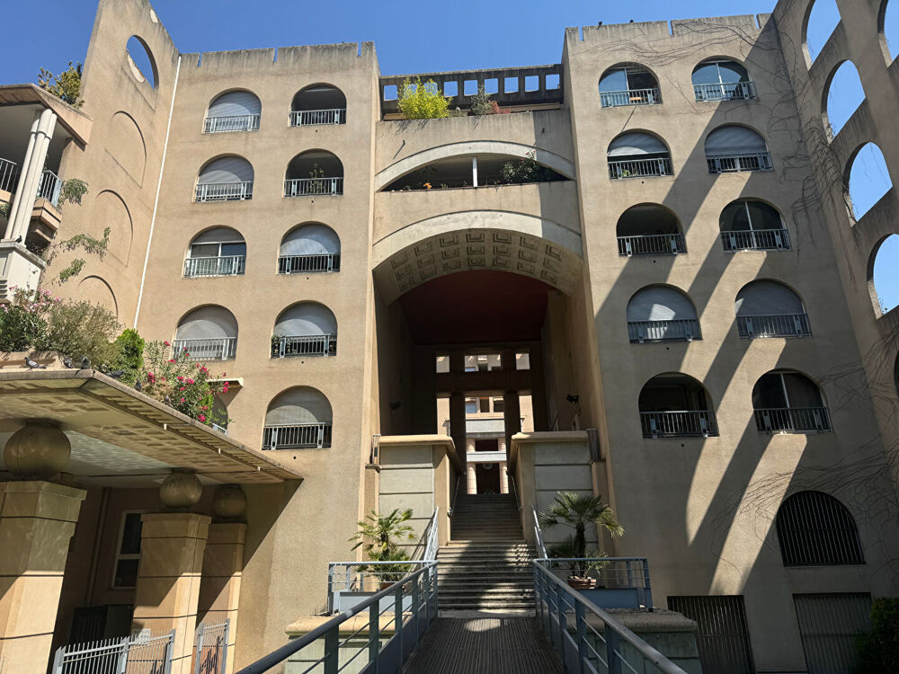 Location Appartement L'ARCHE   AIX  PROX ROTONDE  T4 TERRASSE MEUBLE Aix en provence