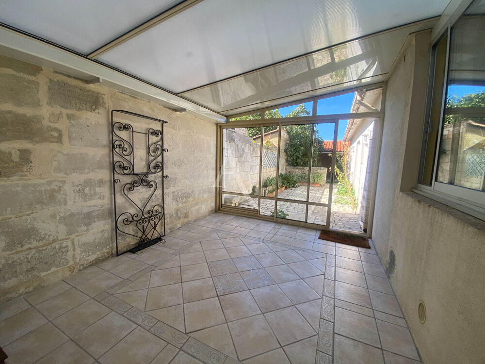 Vente Maison Maison de ville à étage avec jardin et dépendances Rochefort