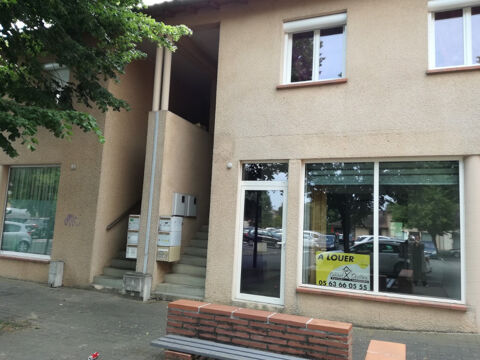 Local commercial centre de Bressols 2 pi&egrave;ce(s) 57 m2 580 82710 Bressols