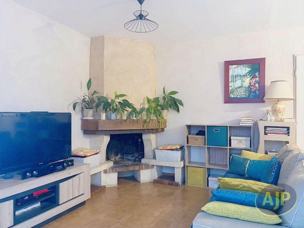 Vente Maison Maison familiale avec 4 chambres, grande terrasse et jardin -  Cholet Cholet
