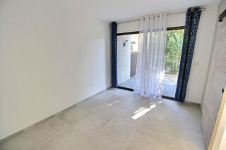 Location Appartement A LOUER  APPARTEMENT DE TYPE T3 EN REZ DE JARDIN AVEC GARAGE Perpignan