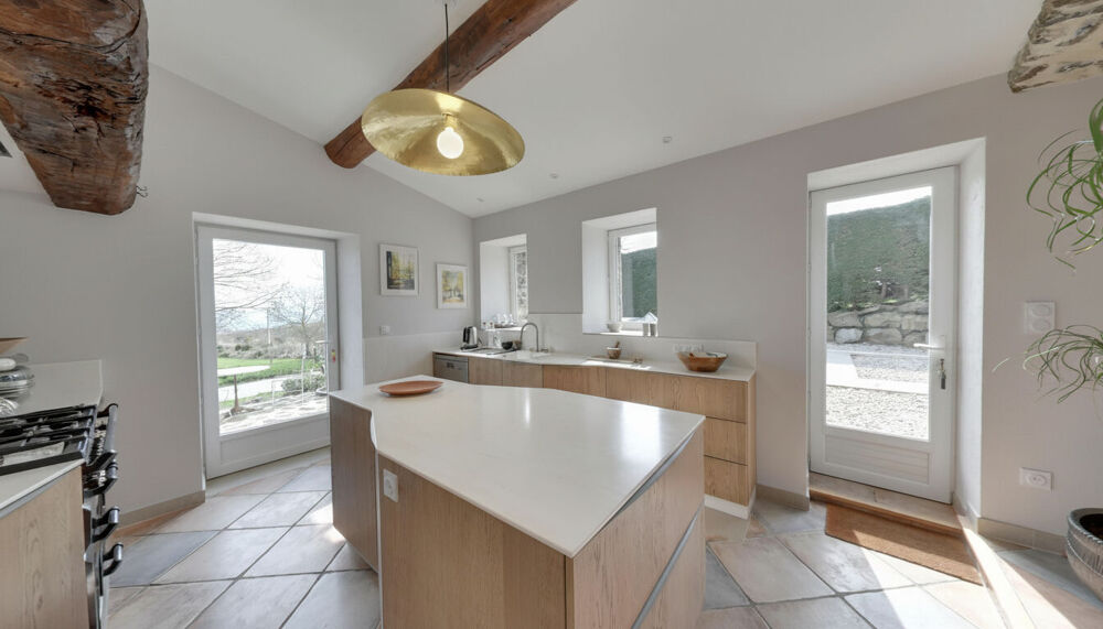 à vendre  Maison Rochessauve (07210)
