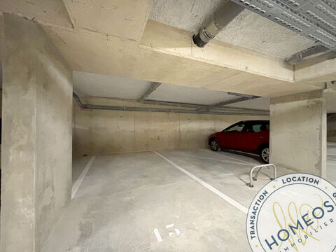  Parking / Garage � louer 