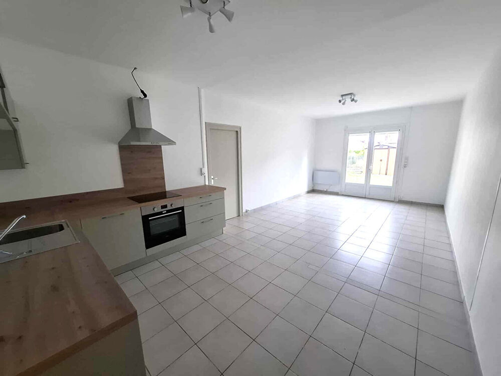 Vente Maison Ensemble immobilier rénové Deux maisons et un garage loués, revenus immédiats Villeneuve de marsan