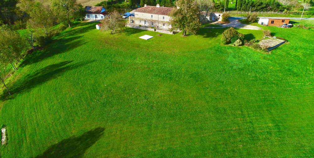 Propriété en pierre de 400m² avec un ensemble de 4 gîtes