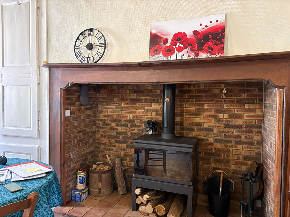 Maison de village avec garage, jardin au coeur de Juillac