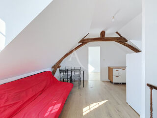 Location Appartement A Louer  - APPARTEMENT NON MEUBLE -  BECON LES GRANITS Becon les granits