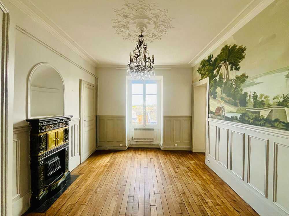 «Versailles Quartier Notre-Dame » Bel appartement familial de 105,77 m², 4 chambres, Charme de l'ancien §