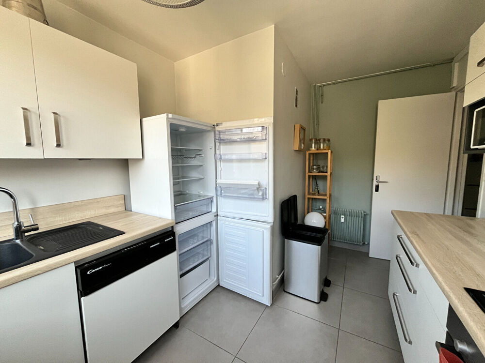 Location Appartement  louer - Superbe F4 Meubl -Quartier Reine Berthe / Rond-Point - Le Havre Le havre