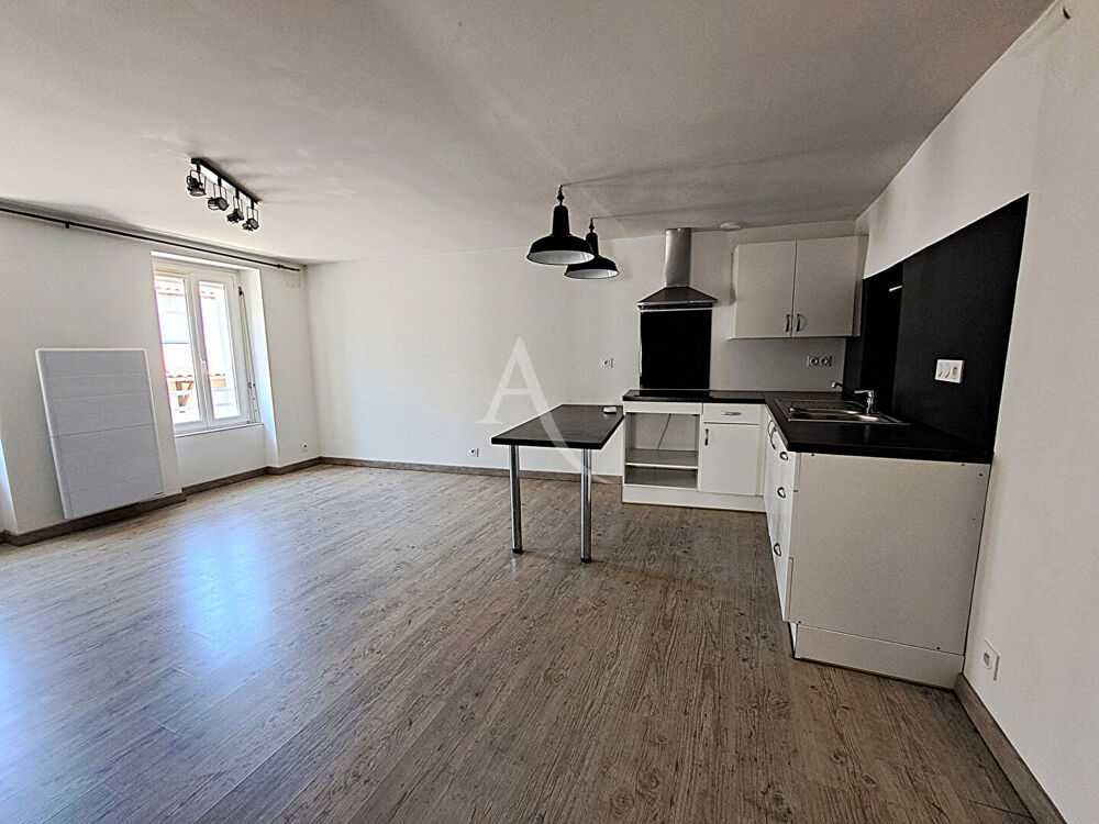 Vente Maison Local commercial plus un appartement de 125m² environ. Les herbiers
