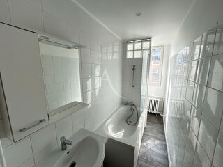  Appartement à louer 1 pièce 27 m²