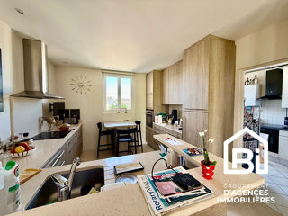  Appartement � vendre 5 pi�ces 130 m�