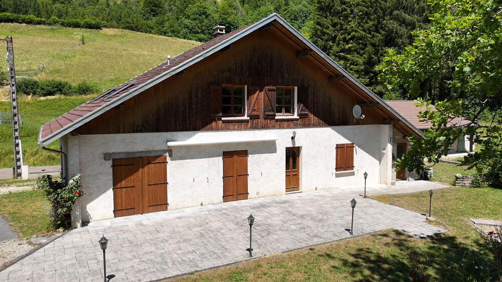 Maison 9 pièces 206 m² · à Maiche · 206 m² · 299 000 €