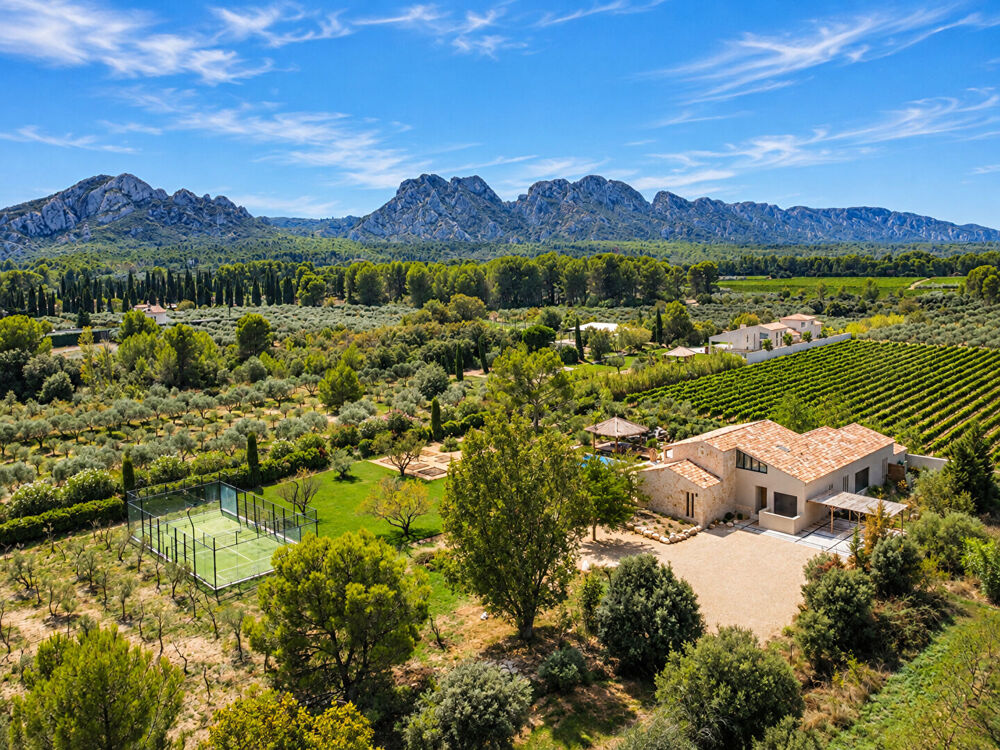 Vente Maison Eygalières , Le Jardin des Alpilles , domaine contemporain confidentiel avec vue Alpilles, piscine à fond mobile, padel et hamma Eygalieres