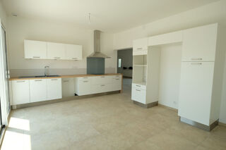  Maison à louer 4 pièces 141 m²