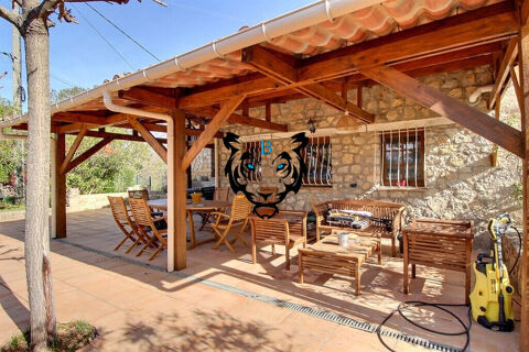   VILLA 8 PIECES AVEC PISCINE - SAINT PAUL EN FORET Maison - 8 pi�ce(s) - 300 m�