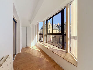  Appartement à louer 3 pièces 93 m²